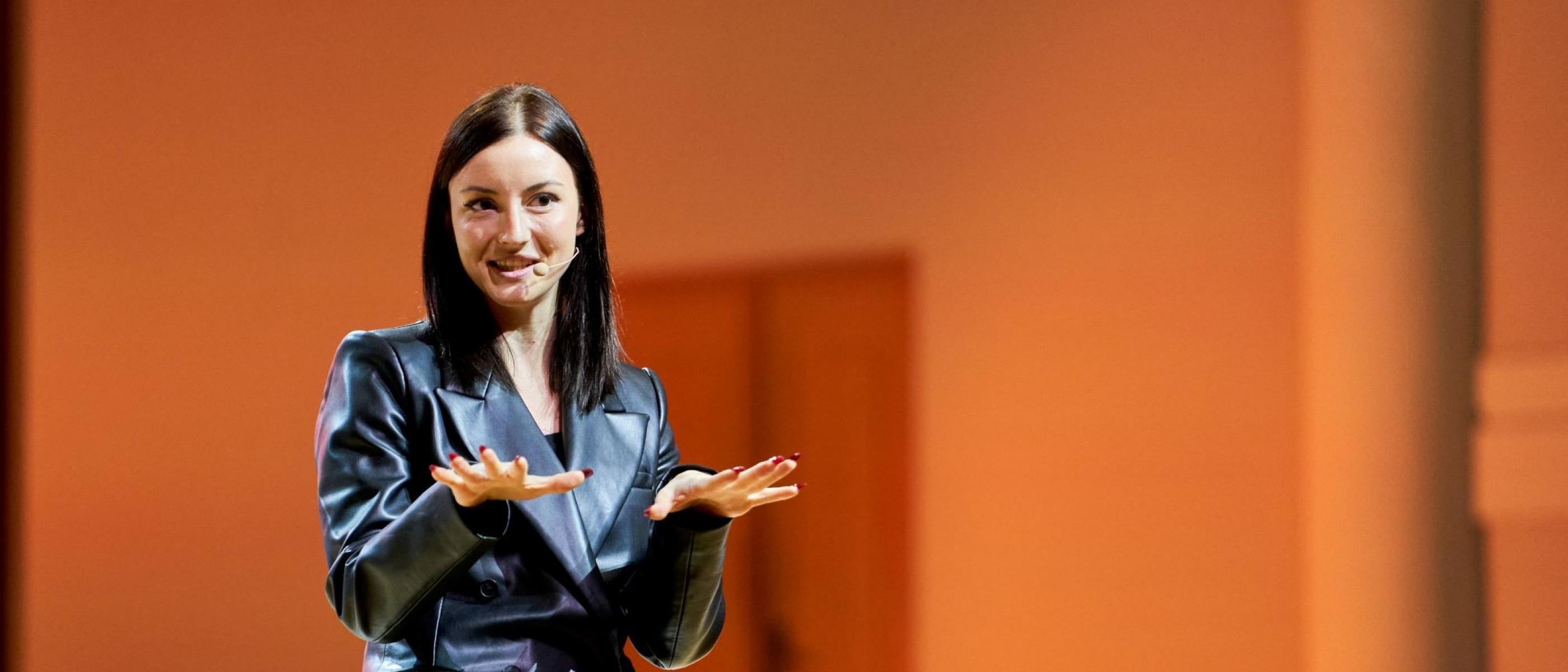 YTiA XXL Inspirational Talk Aline Van Roey